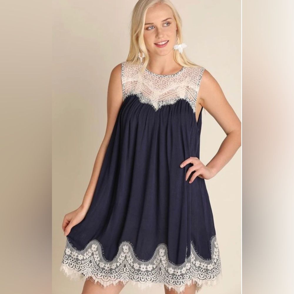Altar’d State Antique Lace And Navy Shift Dress Size Small Nwt